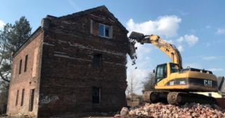 Демонтаж кирпичного дома Усть-Илимск, цена от 2975 руб.